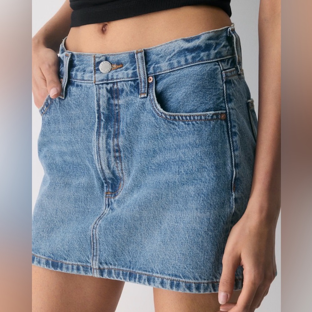 Aritzia Denim Forum blue denim skirt sz27